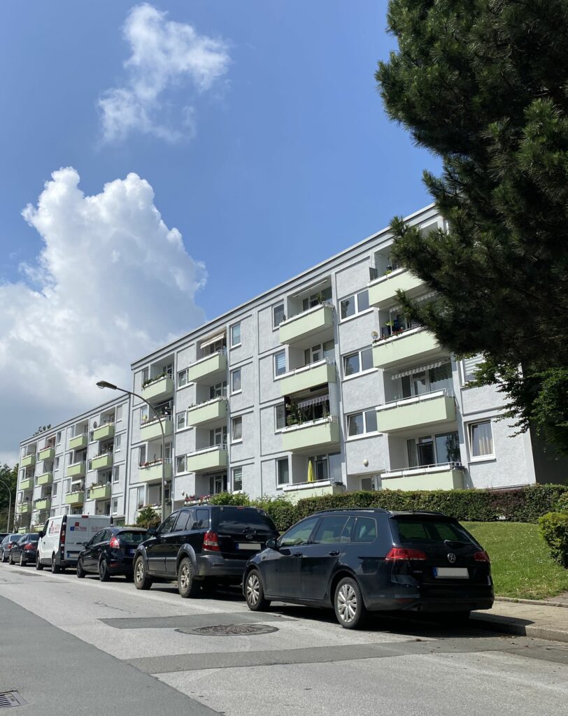 56 Dachgeschoss Ausbauten in der Stadt Witten vor der Sanierung