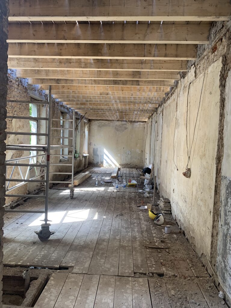 IMG_8510 Kernsanierung eines Dachgeschoss in einem Mehrfamilienhaus in Krefeld