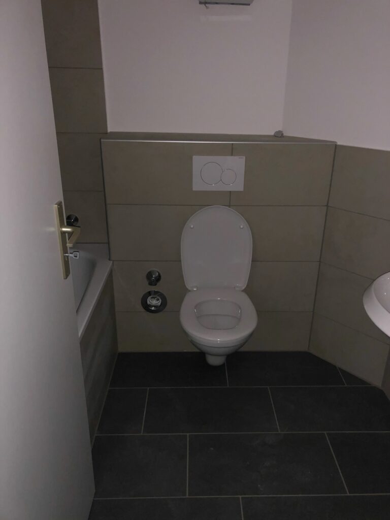 Josefstraße 1 Badezimmer eines Kernsaniertem Mehrfamilienhaus in Gelsenkirchen Neustadt