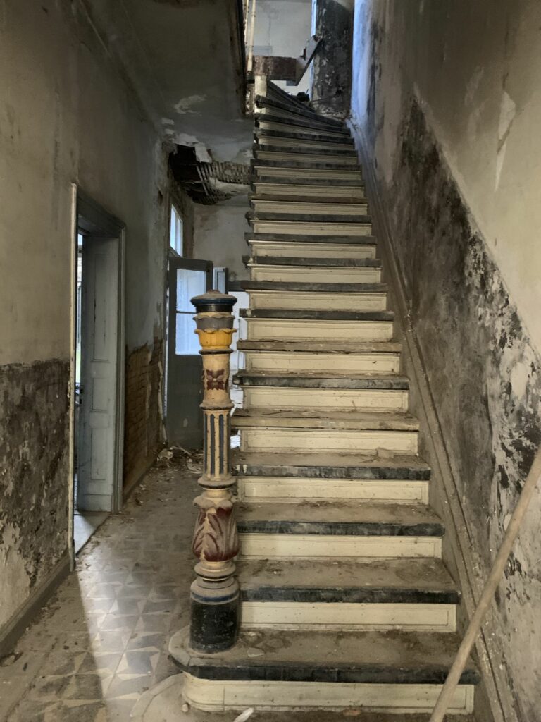 Krefeld 2 Kernsanierung eines Treppenhauses in Krefeld