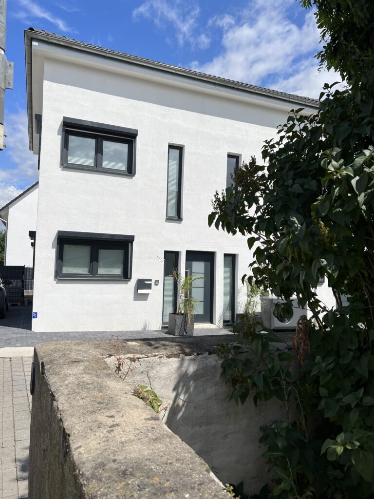 IMG_1213 Frontansicht einer Stadtvilla in Dortmund